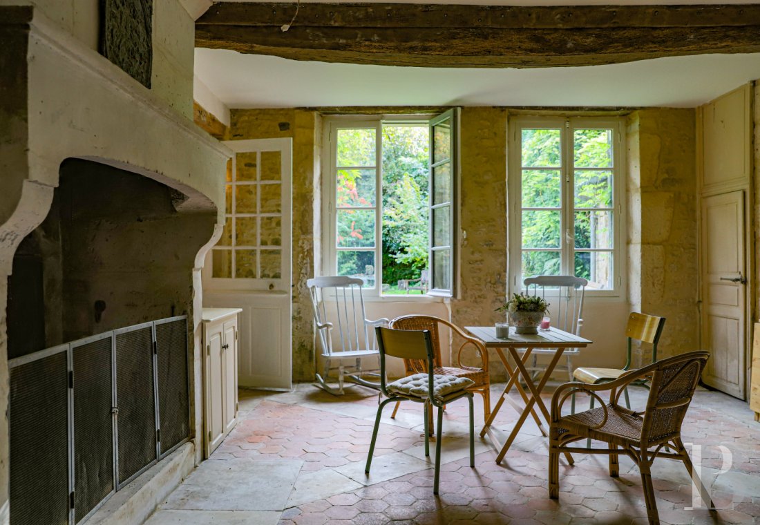 En Normandie, à Falaise, une maison des 17e et 18e siècles au cœur d’un quartier historique - photo  n°43